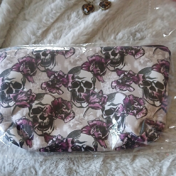 Skull and Floral Cosmetic Bag - Picture 1 of 2
